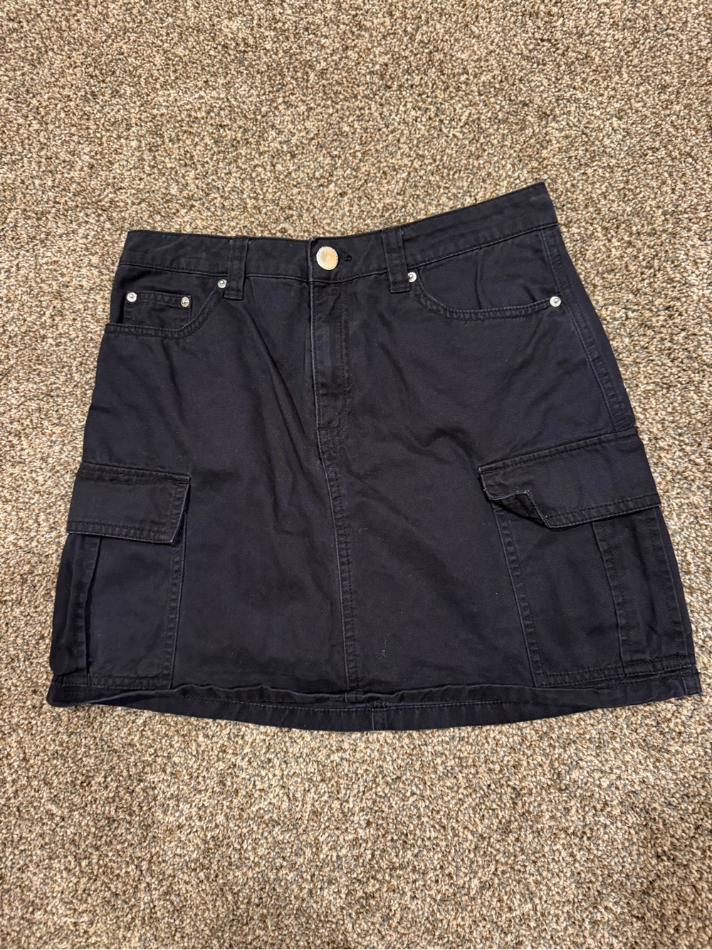 H&M Divided Black Cargo Pocket Denim Mini Skirt - Women's size 4